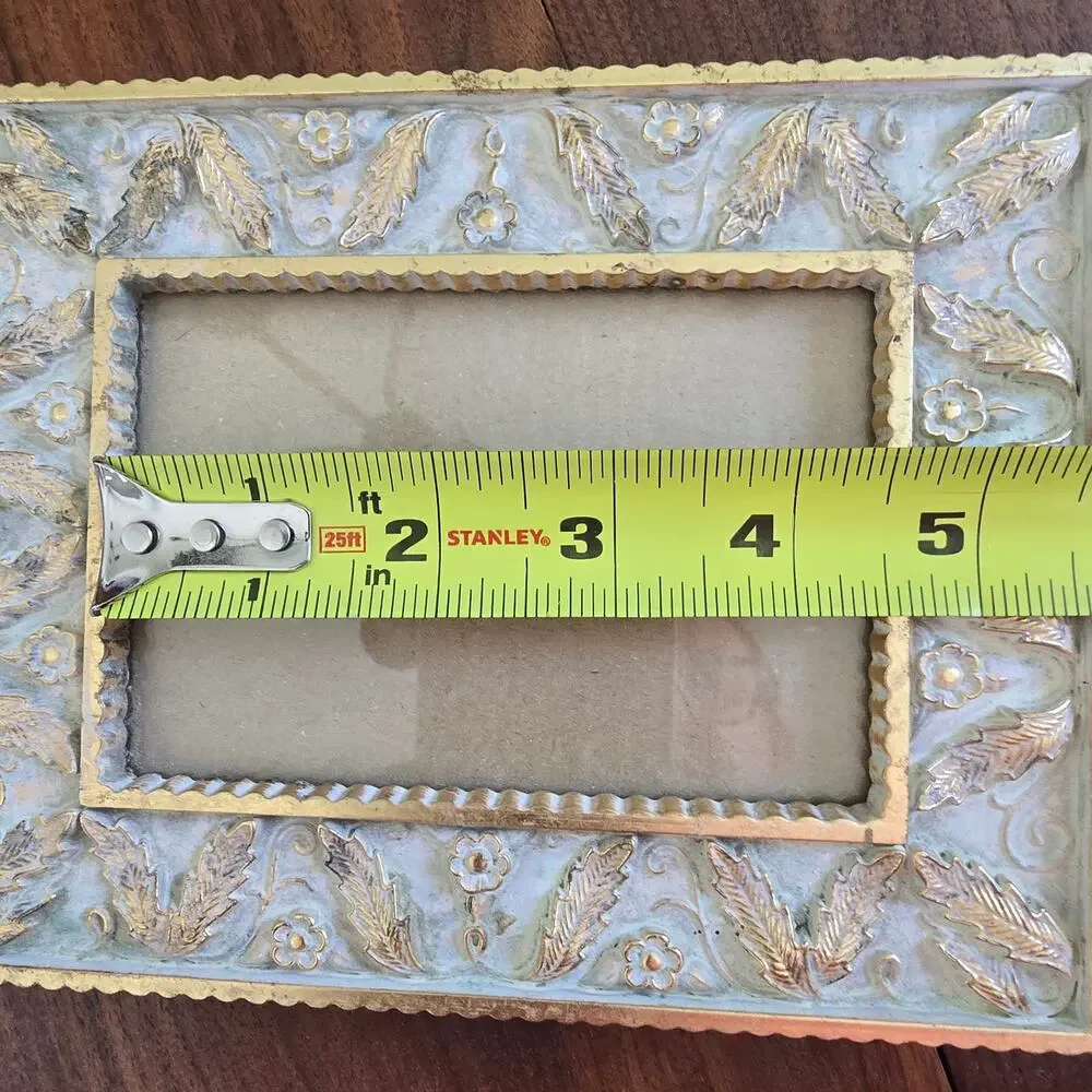 Vintage Maldon Picture Frame Gold Leaves Daisy Scalloped Edge Regency Cottage